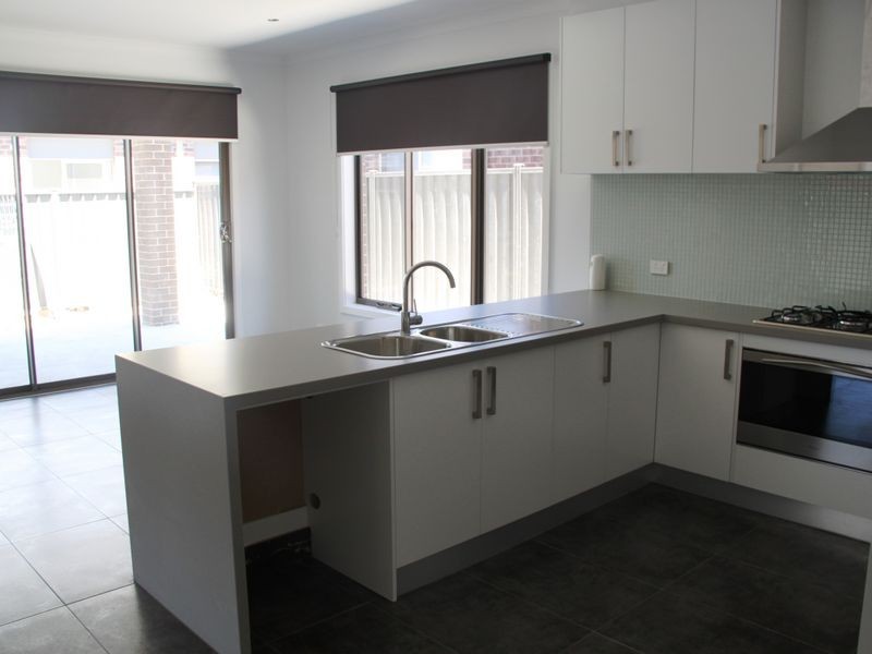 30 Risdon Circuit, Tarneit VIC 3029