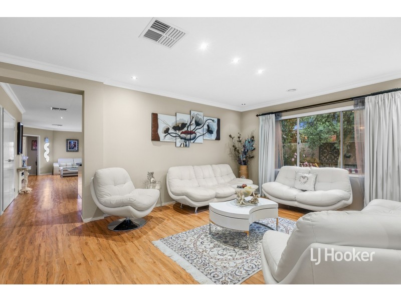 10 Sassari Court, Point Cook VIC 3030