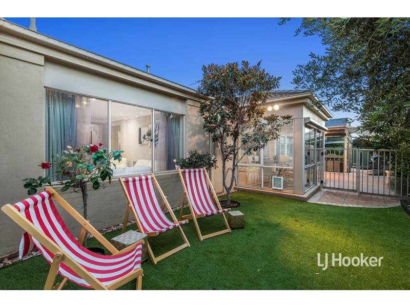 10 Sassari Court, Point Cook VIC 3030