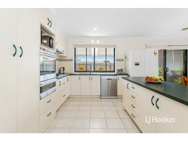 11 Alsace Avenue, Hoppers Crossing VIC 3029