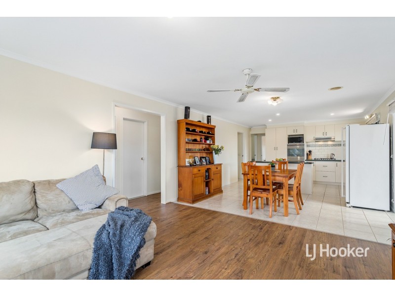 11 Alsace Avenue, Hoppers Crossing VIC 3029