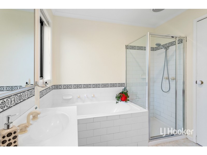 11 Alsace Avenue, Hoppers Crossing VIC 3029