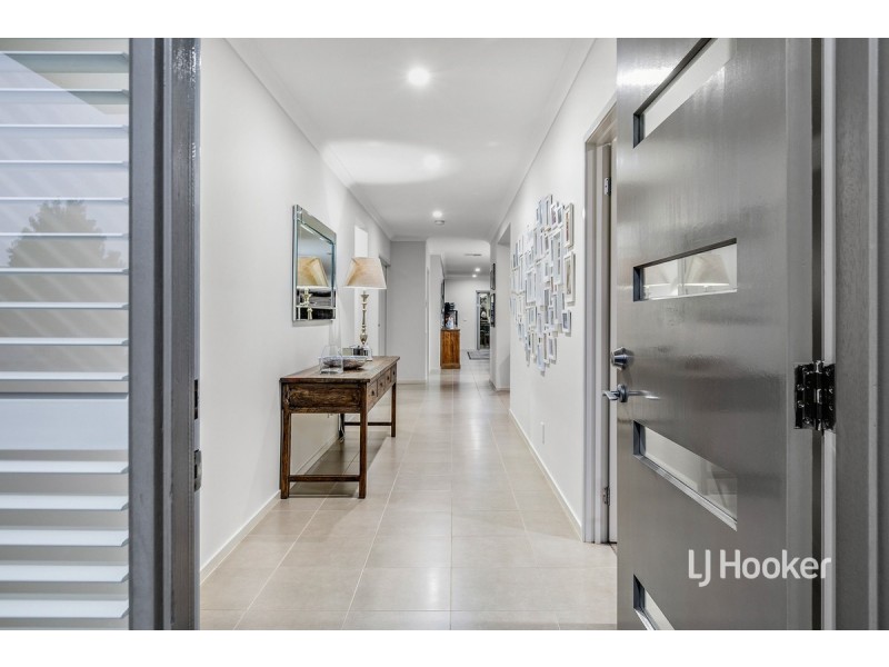 17 Malibu Boulevard, Point Cook VIC 3030