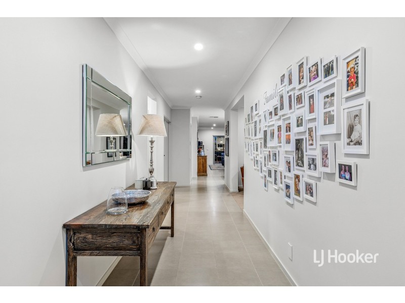 17 Malibu Boulevard, Point Cook VIC 3030