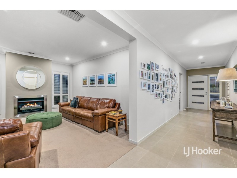 17 Malibu Boulevard, Point Cook VIC 3030