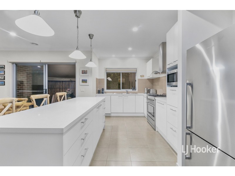 17 Malibu Boulevard, Point Cook VIC 3030