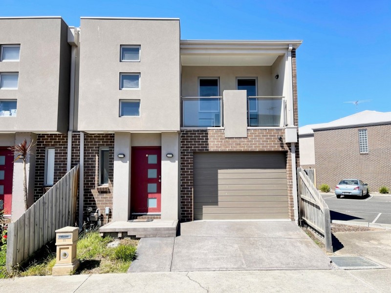 11 Leopold Lane, Point Cook VIC 3030