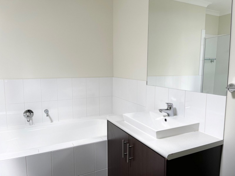 11 Leopold Lane, Point Cook VIC 3030