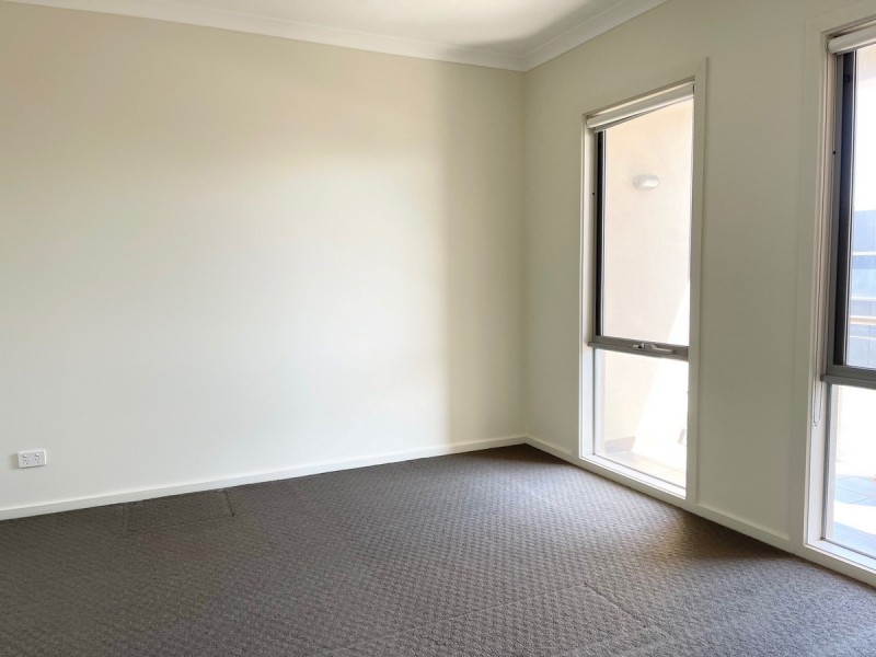 11 Leopold Lane, Point Cook VIC 3030