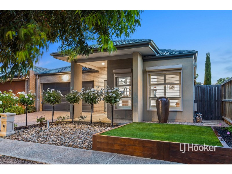4 Bedarra Link, Point Cook VIC 3030
