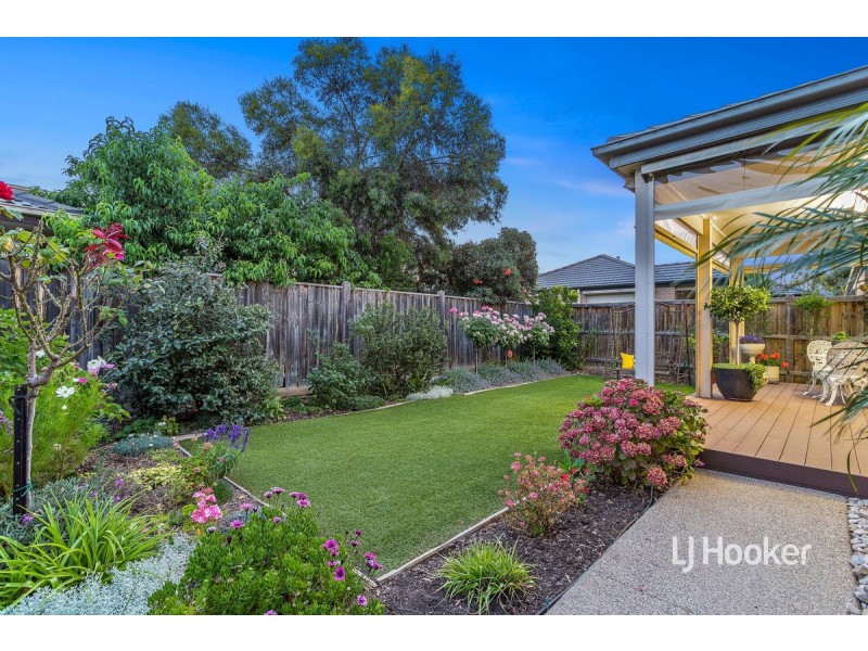 4 Bedarra Link, Point Cook VIC 3030