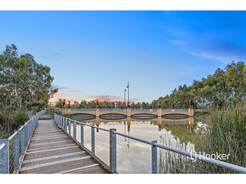 4 Bedarra Link, Point Cook VIC 3030