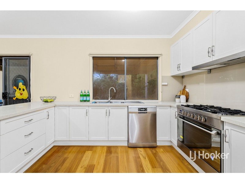 69 Foxwood Drive, Point Cook VIC 3030