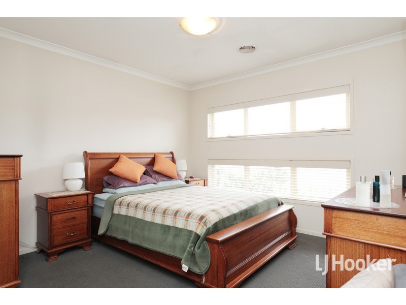 33 Florey Avenue, Point Cook VIC 3030