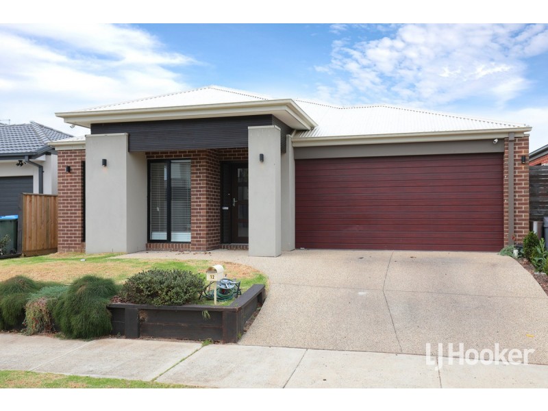 12 Denman Drive, Point Cook VIC 3030