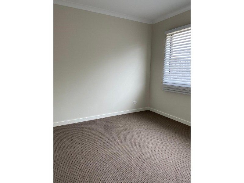 12 Denman Drive, Point Cook VIC 3030