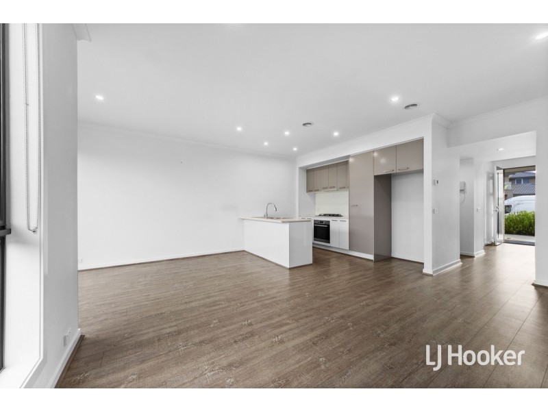 82 Flatbush Avenue, Point Cook VIC 3030
