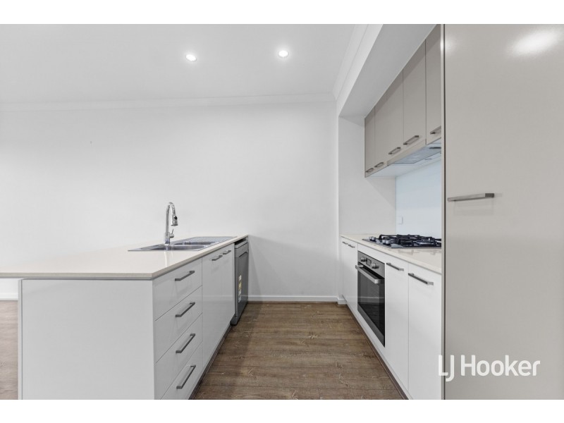 82 Flatbush Avenue, Point Cook VIC 3030
