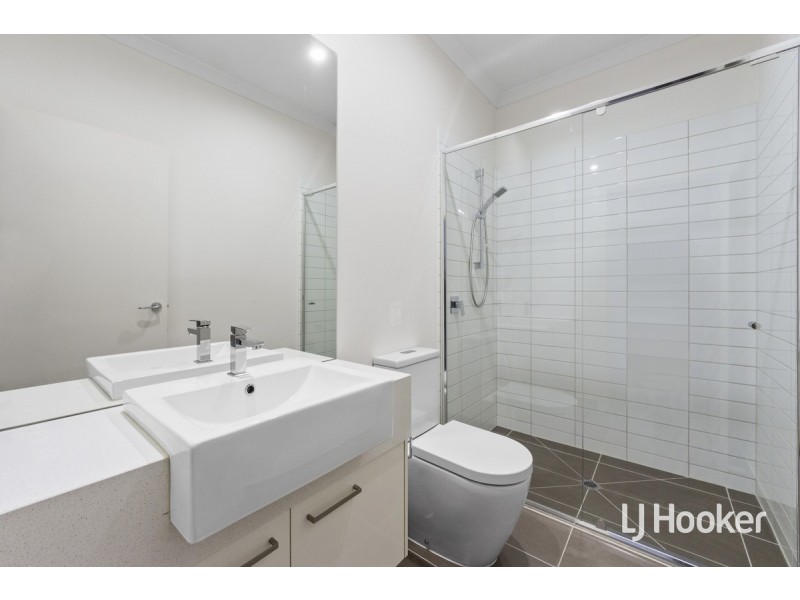 82 Flatbush Avenue, Point Cook VIC 3030