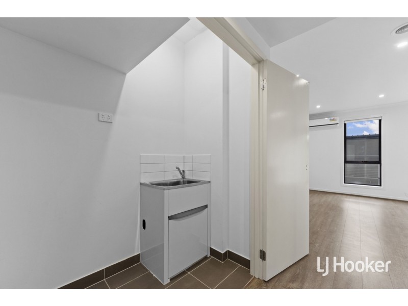 82 Flatbush Avenue, Point Cook VIC 3030