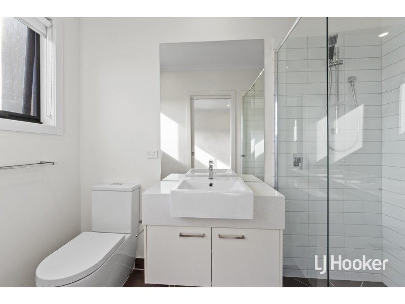 82 Flatbush Avenue, Point Cook VIC 3030