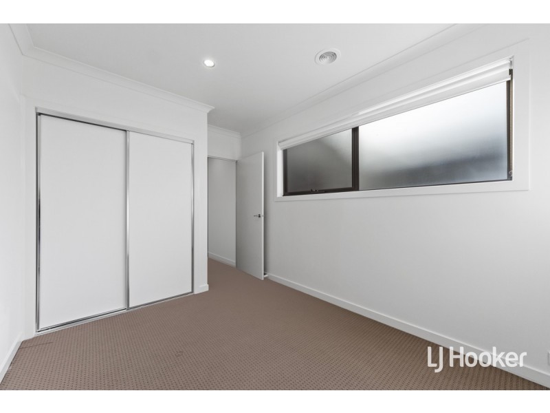 82 Flatbush Avenue, Point Cook VIC 3030