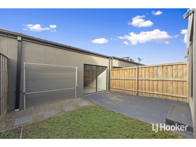 82 Flatbush Avenue, Point Cook VIC 3030