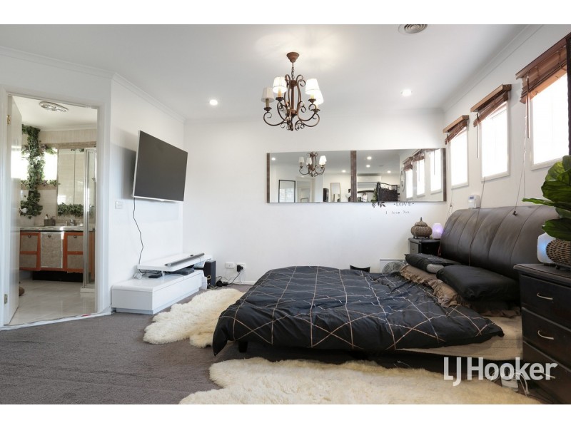 31 Bridgewater Way, Truganina VIC 3029