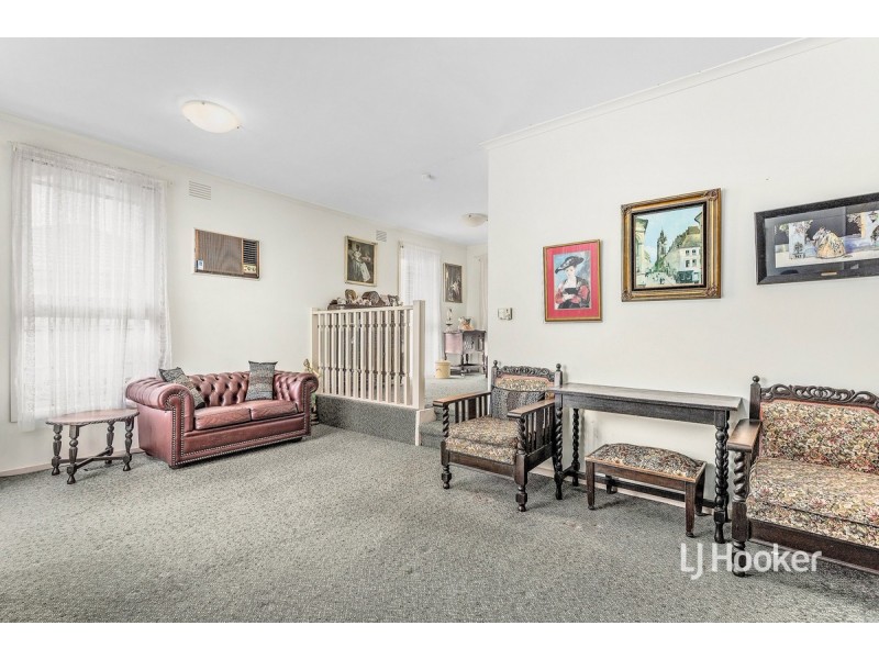 8 Burnham Drive, Hoppers Crossing VIC 3029