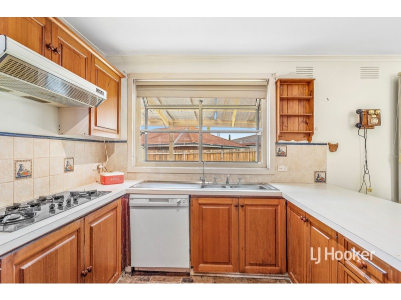 8 Burnham Drive, Hoppers Crossing VIC 3029