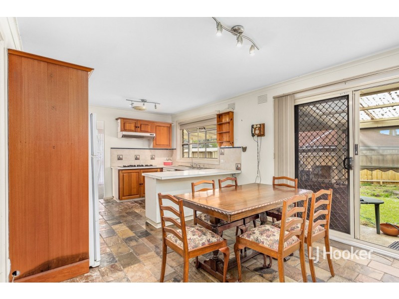 8 Burnham Drive, Hoppers Crossing VIC 3029