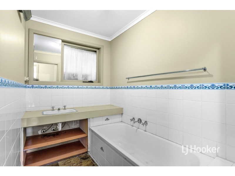 8 Burnham Drive, Hoppers Crossing VIC 3029