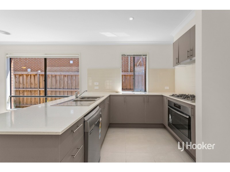 38 Lispenard Circuit, Point Cook VIC 3030