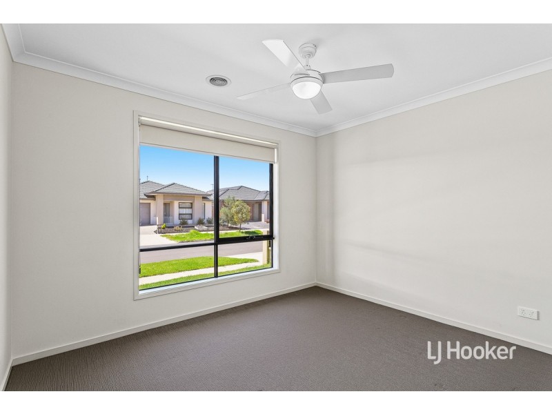 38 Lispenard Circuit, Point Cook VIC 3030
