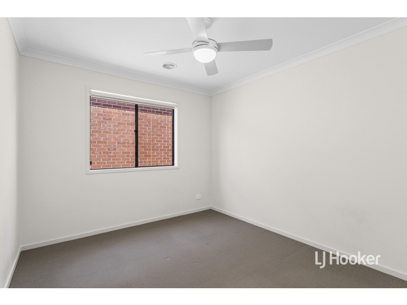 38 Lispenard Circuit, Point Cook VIC 3030