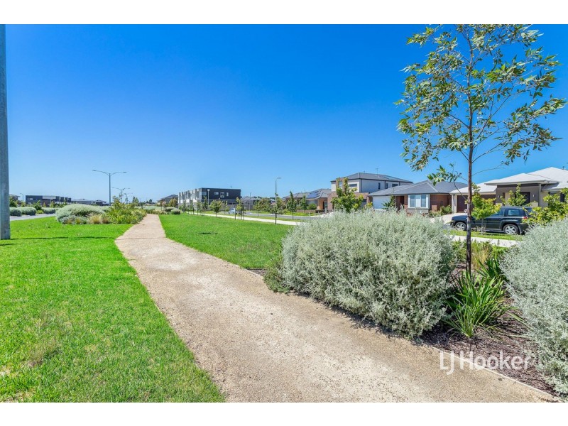 38 Lispenard Circuit, Point Cook VIC 3030