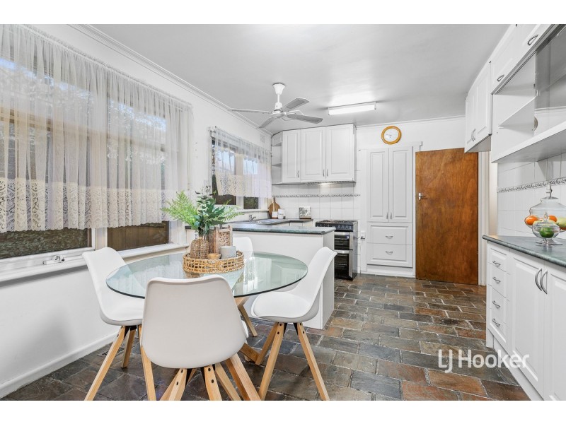 5 Godfrey Avenue, Sunshine North VIC 3020