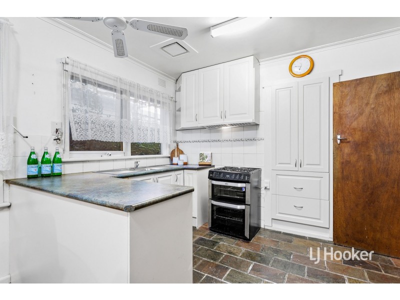 5 Godfrey Avenue, Sunshine North VIC 3020