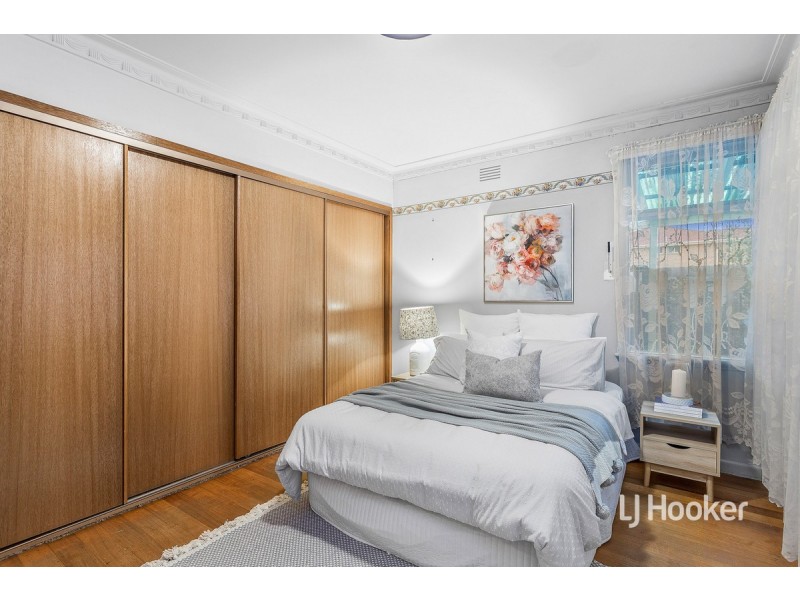 5 Godfrey Avenue, Sunshine North VIC 3020