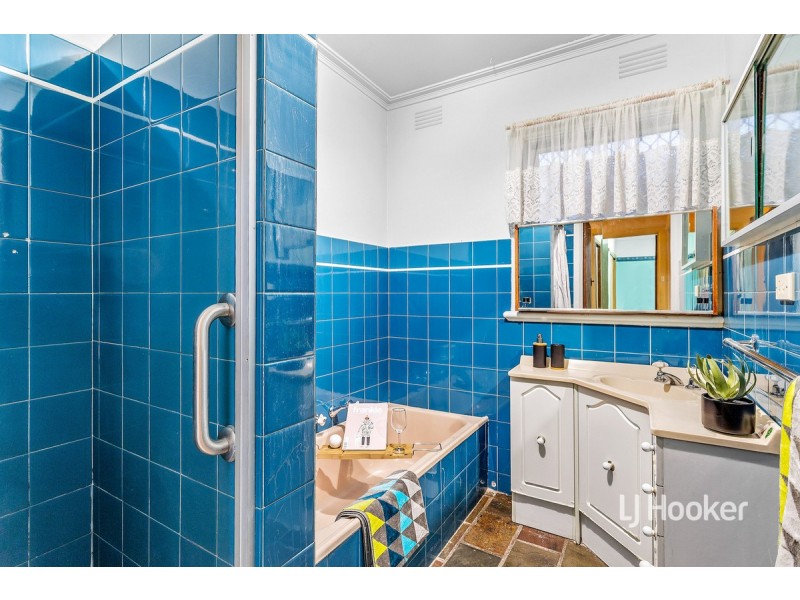 5 Godfrey Avenue, Sunshine North VIC 3020