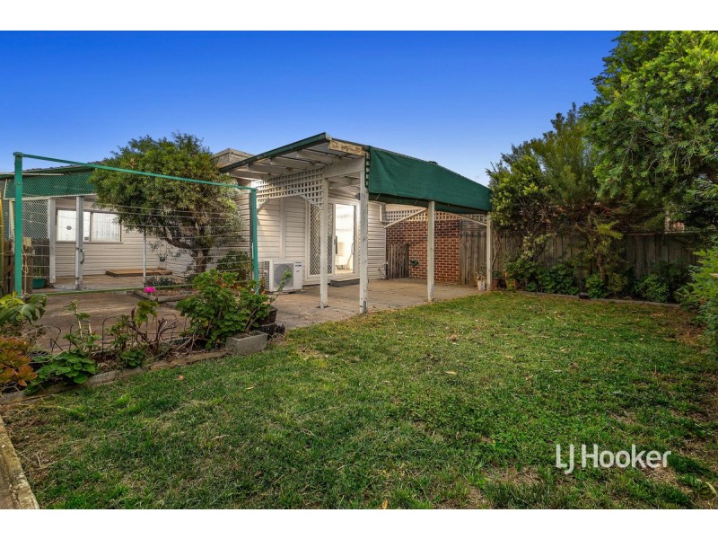 5 Godfrey Avenue, Sunshine North VIC 3020