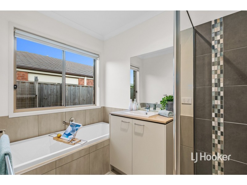 11 Coastwatch Road, Point Cook VIC 3030