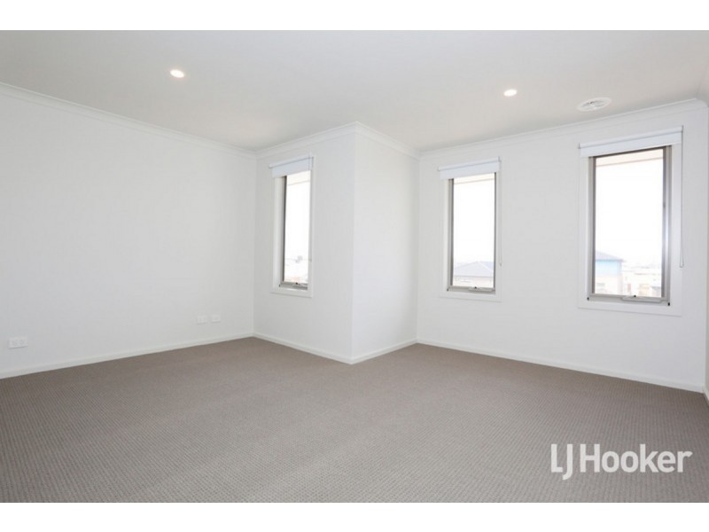 25 Seed Avenue, Truganina VIC 3029