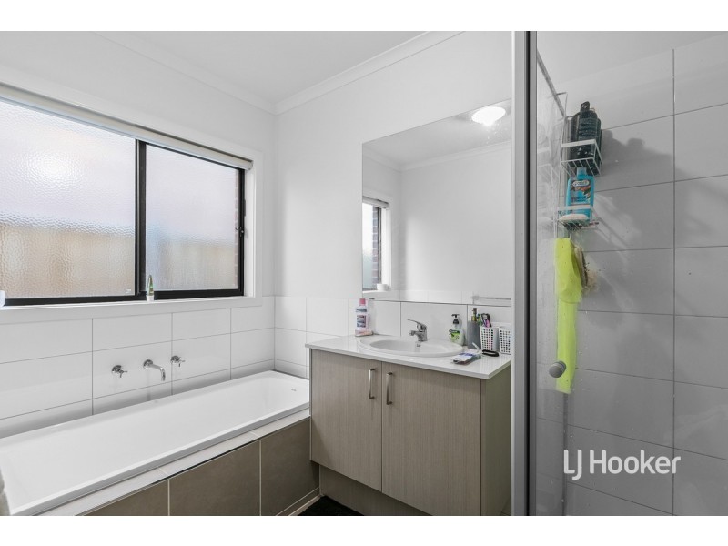 53 Evesham Drive, Point Cook VIC 3030