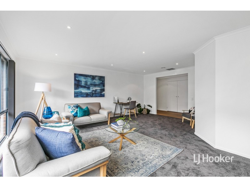 27 Toledo Crescent, Point Cook VIC 3030