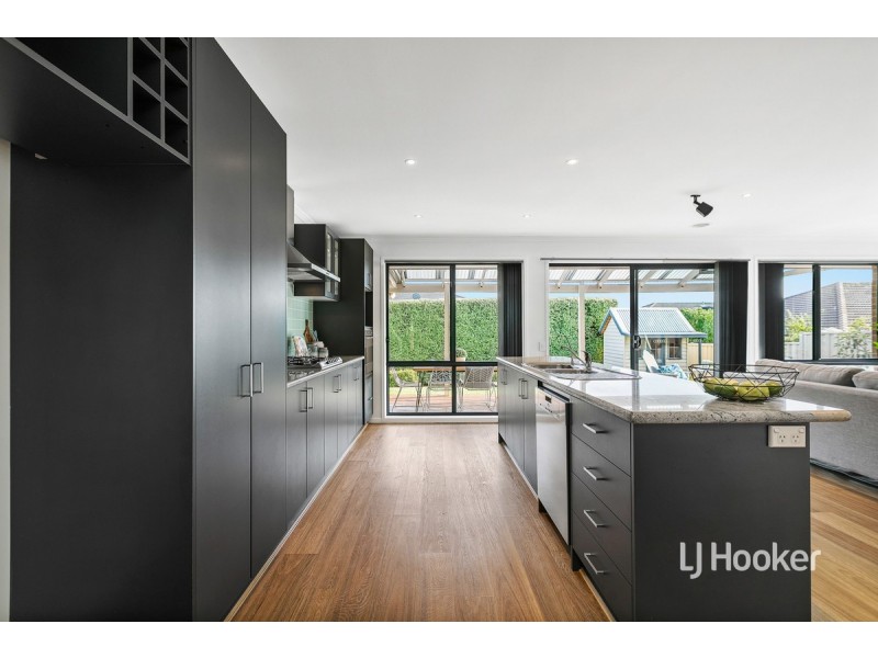 27 Toledo Crescent, Point Cook VIC 3030