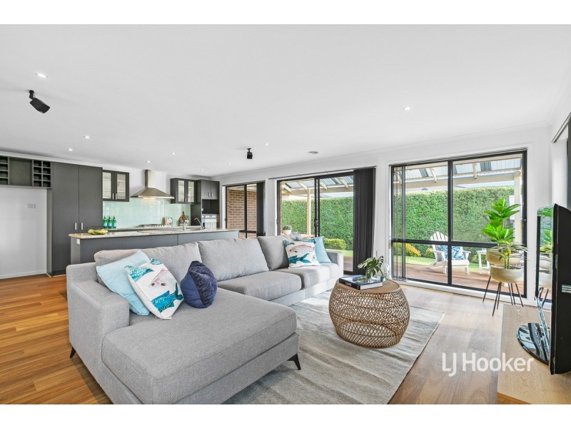 27 Toledo Crescent, Point Cook VIC 3030