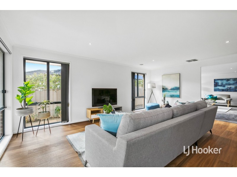 27 Toledo Crescent, Point Cook VIC 3030