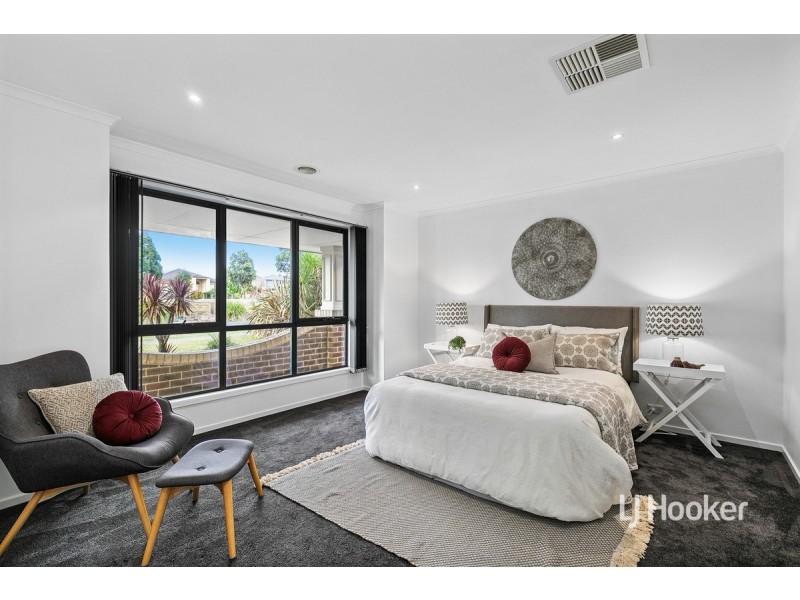 27 Toledo Crescent, Point Cook VIC 3030
