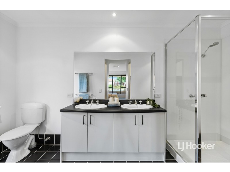 27 Toledo Crescent, Point Cook VIC 3030